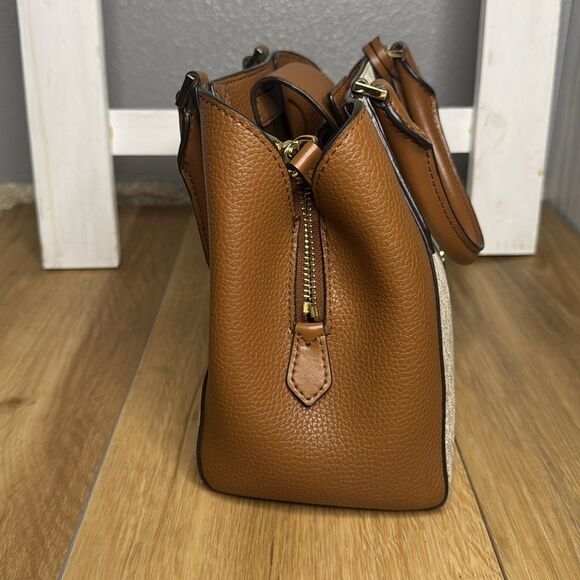 Michael kors bag New with out tags - Picture 4 of 14